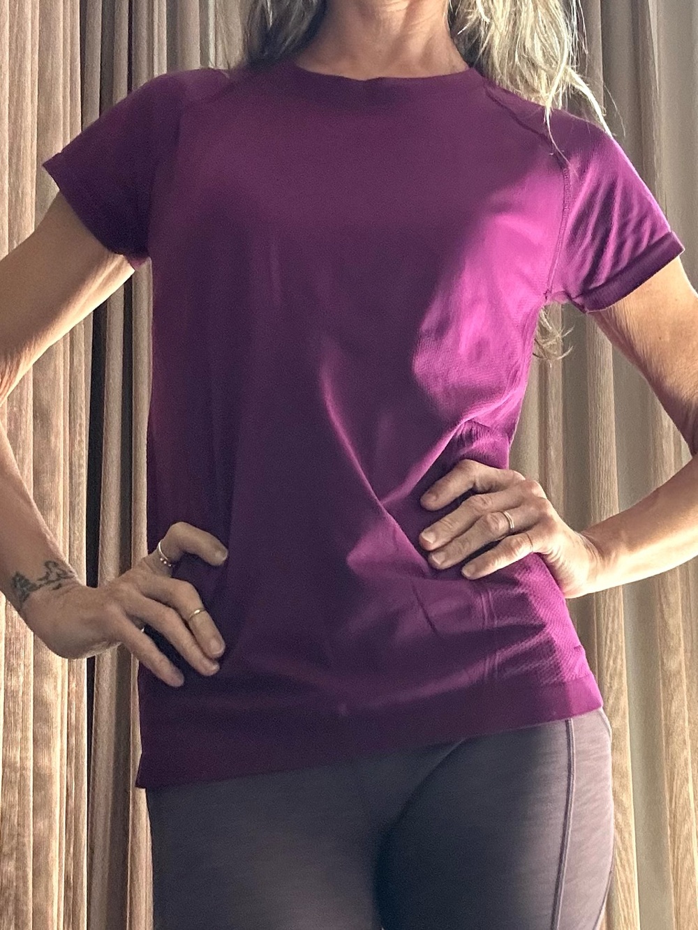 Athleta Purple Fuchsia short sleeve athletic performance T Shirt M  EUC